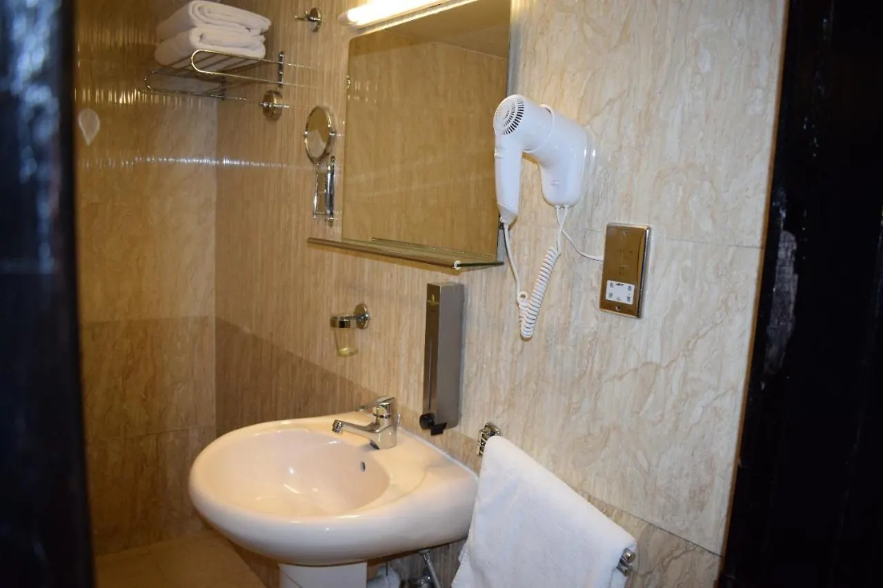 Palm Beach Hotel Dubaj